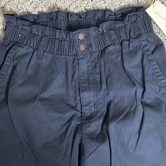 Universal Thread Womens Black Straight Leg Pants Ruffle Top Elastic Waist 10 NWT - Picture 2 of 7